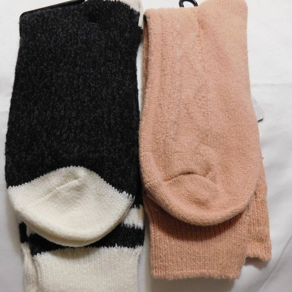 Muk Luks Women's Boot Socks Crew Style 2 Pairs NEW - Picture 3 of 4